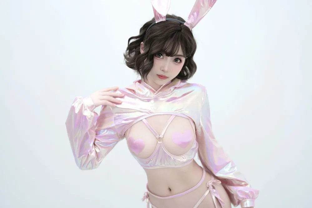 Bangni邦尼写真全套看点，先弄清她是谁再收图
