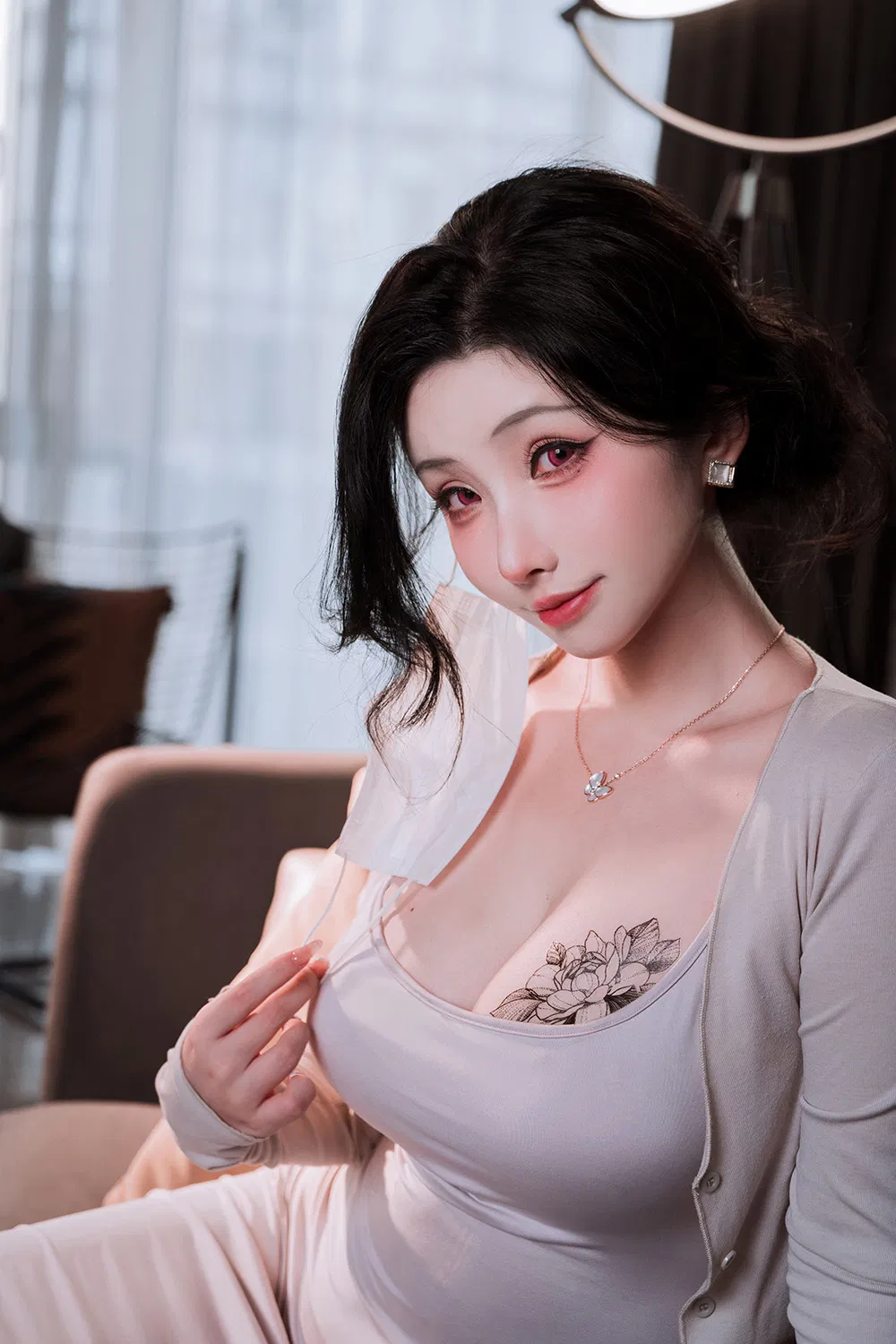 Rioko凉凉子在哪里看?161期cos图集网盘和微博两条路我都走过